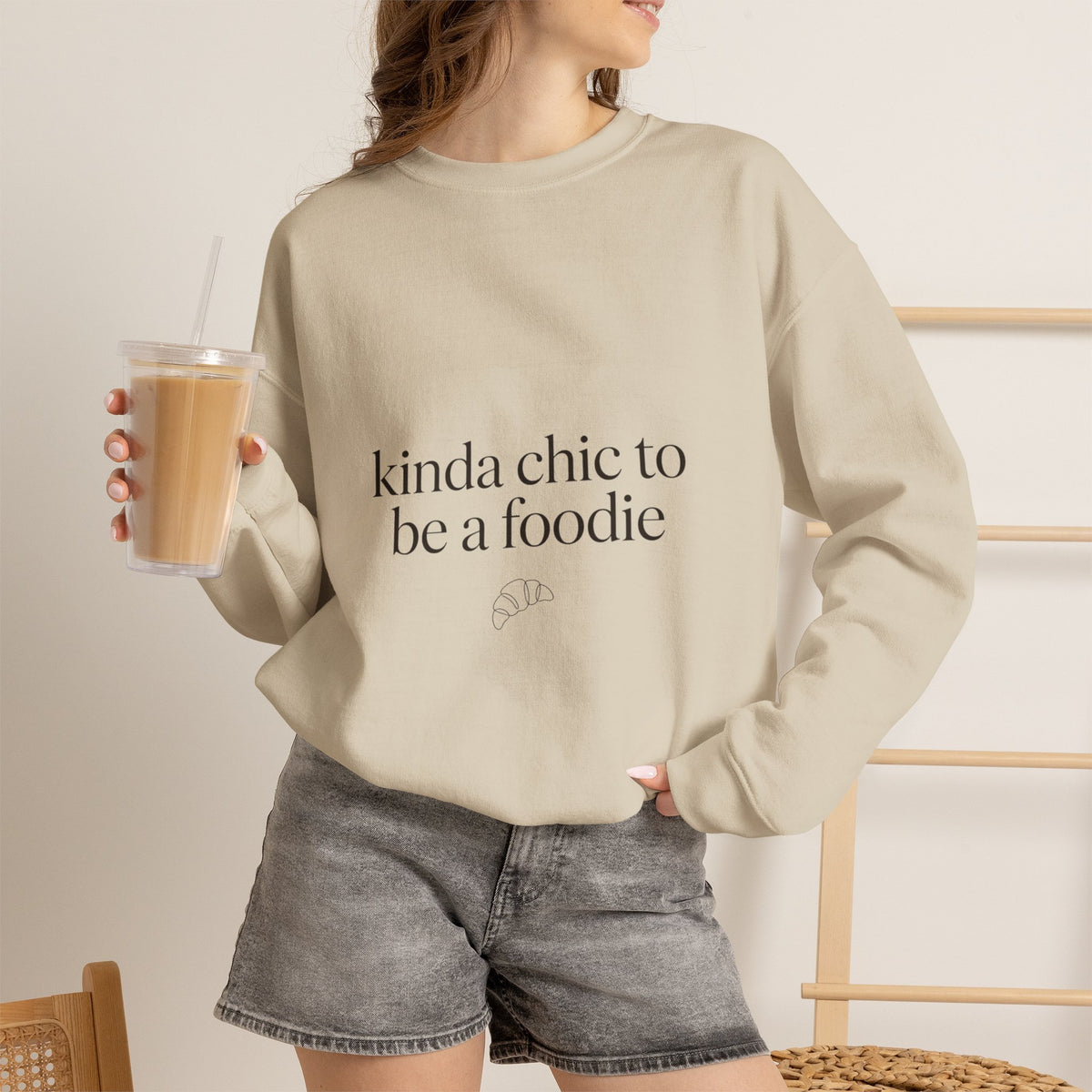 kinda chic to be a foodie Crewneck | minimalist foodie sweatshirt