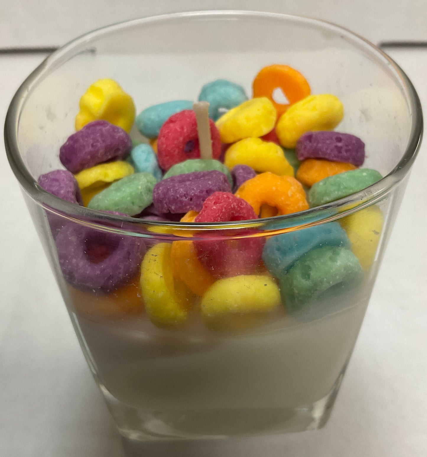 Milk & Cereal Candle – Froot Loop Inspired (10 oz / 284g)