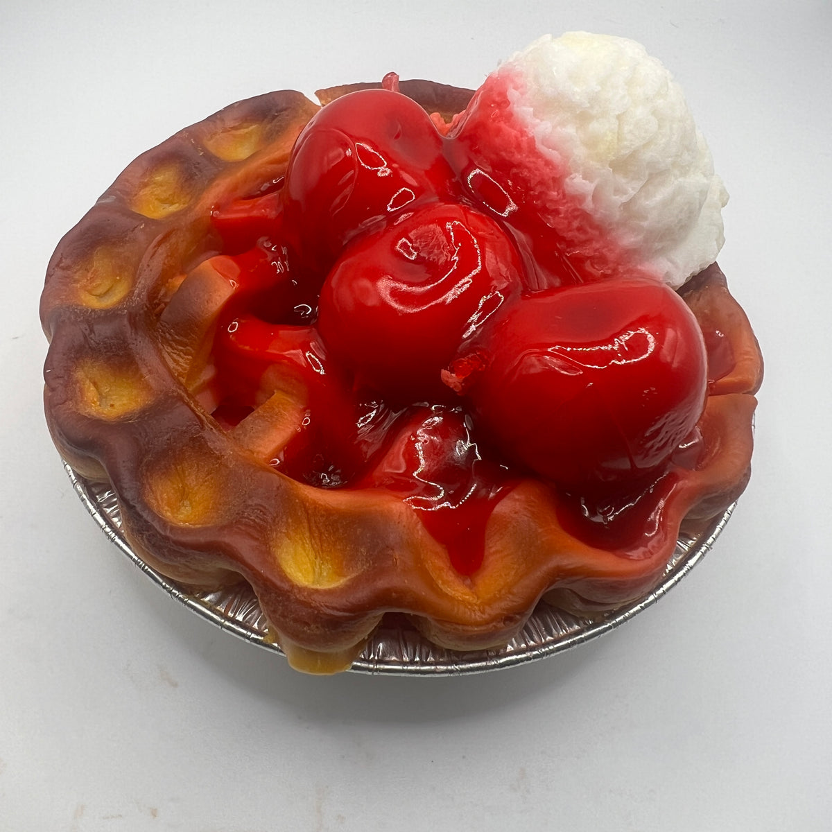 Cherry Pie à la Mode Candle – 5" 2-Wick Food-Themed Dessert Candle