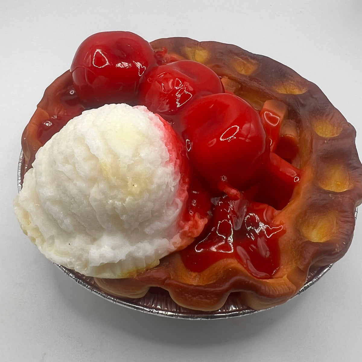 Cherry Pie à la Mode Candle – 5" 2-Wick Food-Themed Dessert Candle