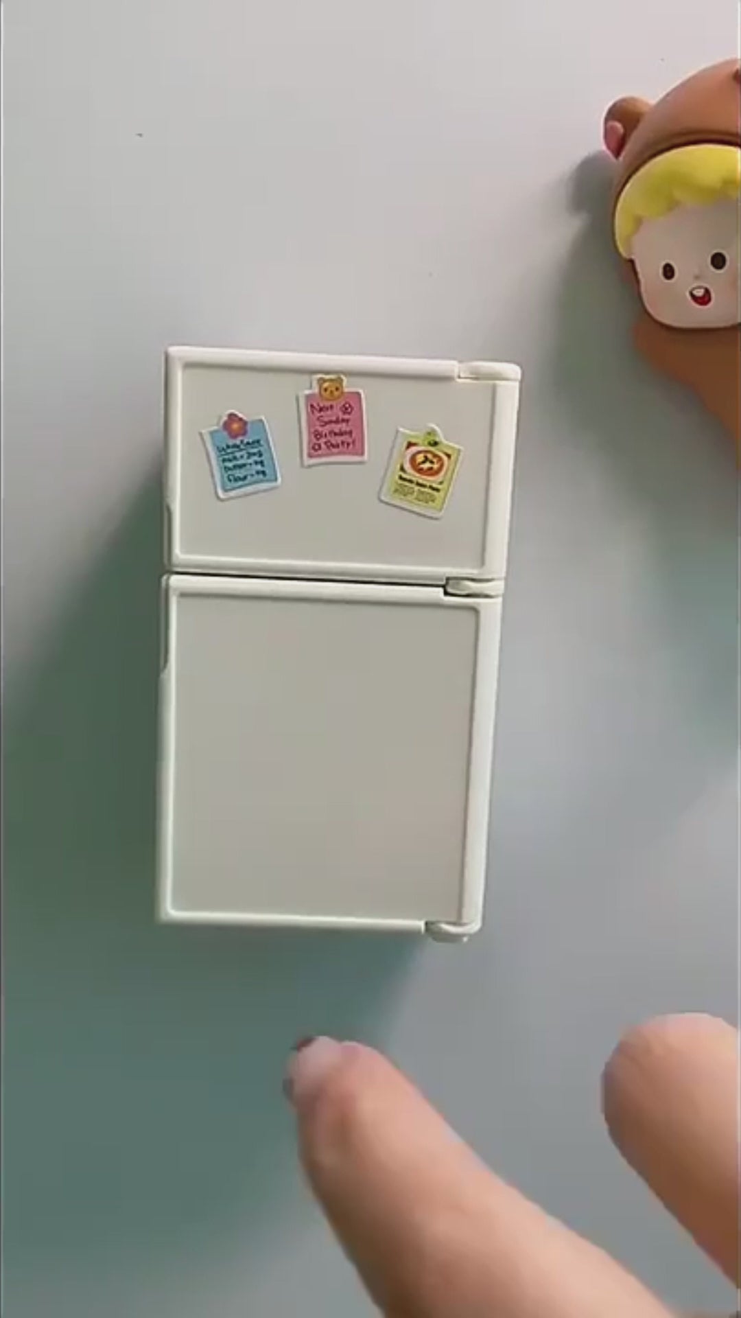 3D Cute Mini Refrigerator Shaped Magnet w/groceries